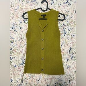 Sleeveless Ribbed Button-Front Tank - Olive Green